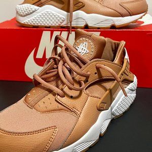 Women's Nike Huarache - Size 8.5